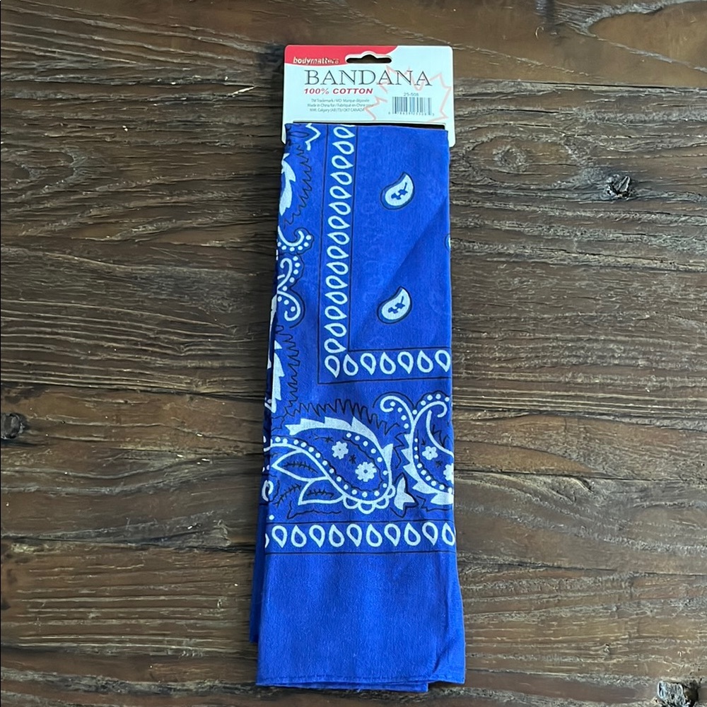 NEW! Vintage! 100% cotton Blue Paisley Bandana